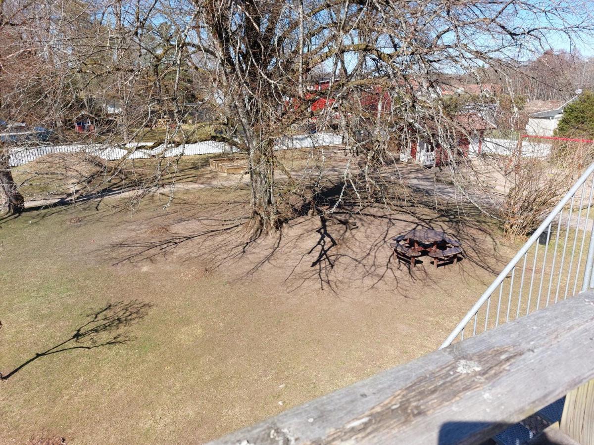 Flora Dekor Gaestgard, Lenagarden Pensionat Alingsås Exteriör bild