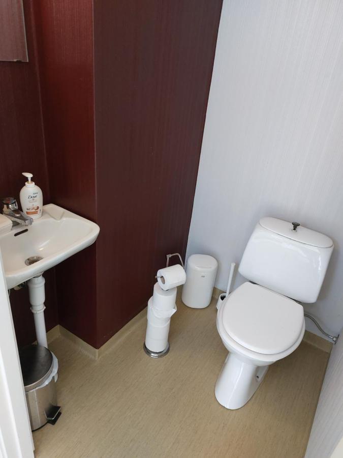 Flora Dekor Gaestgard, Lenagarden Pensionat Alingsås Exteriör bild