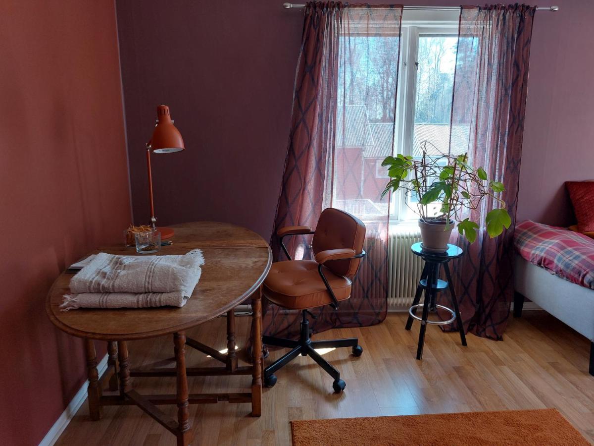 Flora Dekor Gaestgard, Lenagarden Pensionat Alingsås Exteriör bild
