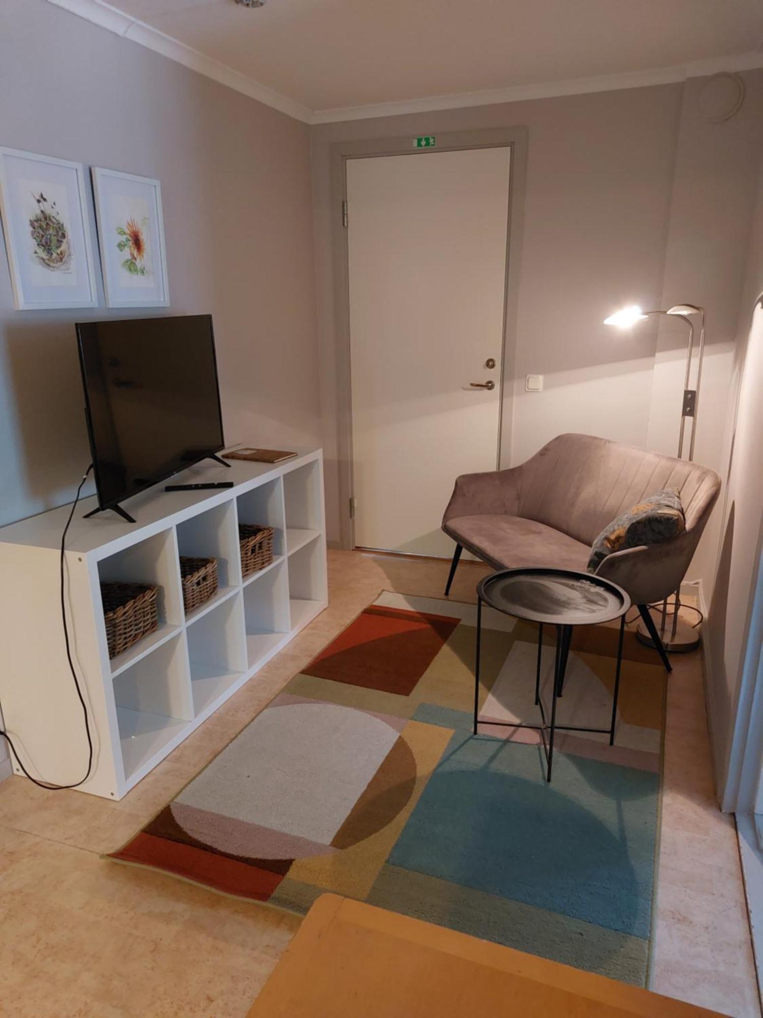 Flora Dekor Gaestgard, Lenagarden Pensionat Alingsås Exteriör bild