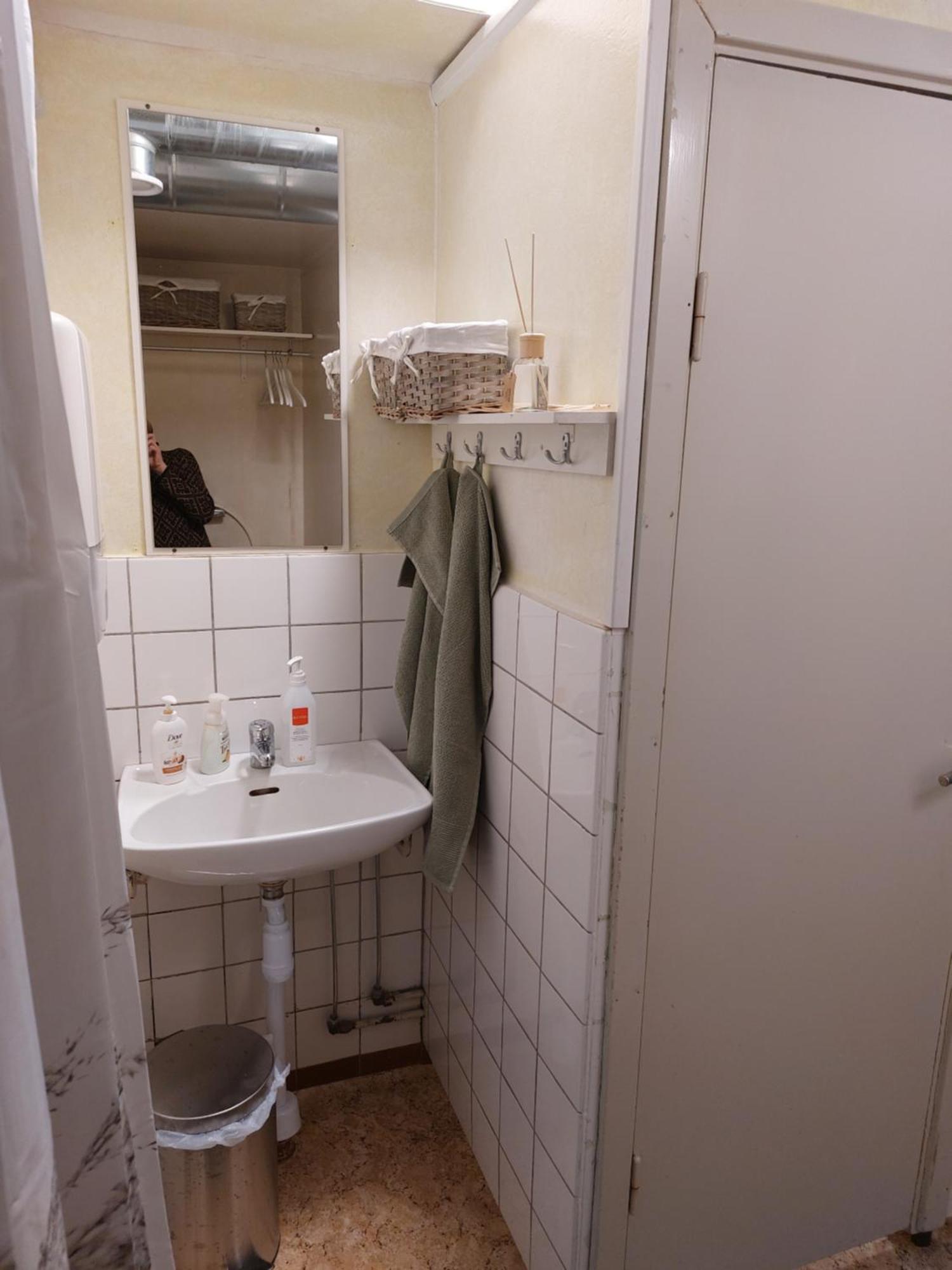 Flora Dekor Gaestgard, Lenagarden Pensionat Alingsås Exteriör bild